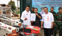 Pemkab Tangerang Melalui DPKP Distribusikan Pompa Air dan Traktor Bagi Petani, (foto Diskominfo Kabupaten Tangerang, Red/Han/suarageram).