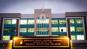 kantor polres tangsel 696x341 1